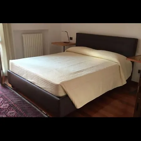 Piazza Delle Pasque Veronesi 5 Apartman *